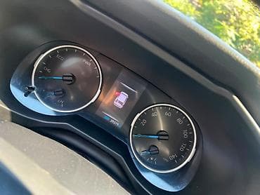 Toyota RAV4: 2019 г., 2.5 л, Автомат, Гибрид, Внедорожник — 8