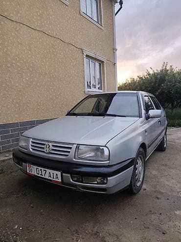 Продажа авто: Volkswagen Vento: 1992 г., 1.8 л, Механика, Бензин, Седан — 1