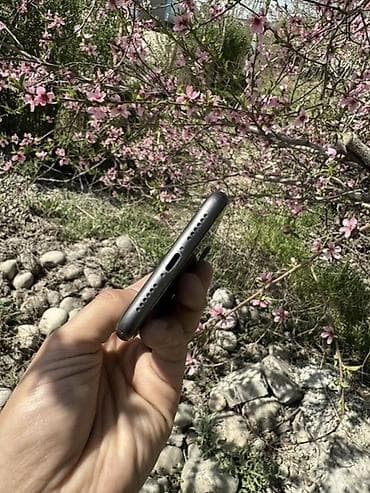 ipone 16: IPhone 11, Б/у, 64 ГБ, Черный, Чехол, 75 % — 6