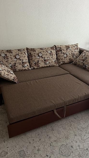 Угловые диваны: Угловой диван, C подушками — 5