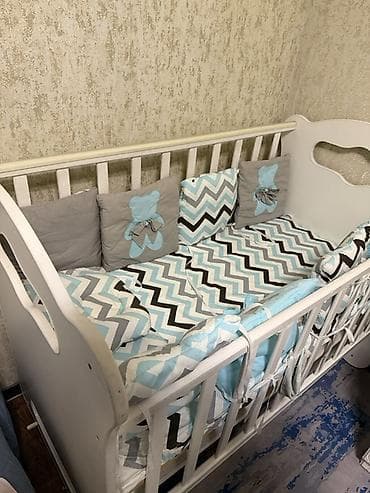 спальня мишок: Бортики для детских кроватей, Б/у, цвет - Голубой — 2