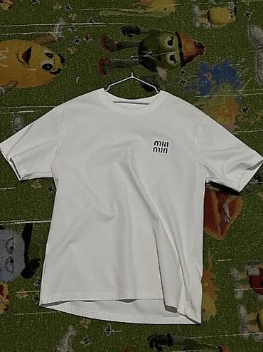 Женские брюки: Белая футболка Min Min Wears - Базовая свободная футболка с коротким — 2