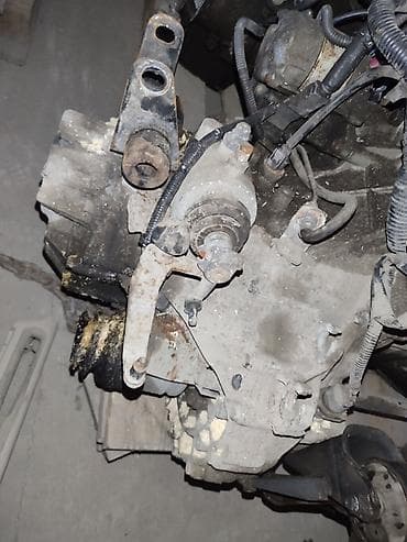 обмен авто в бишкеке: МКПП Toyota Avensis 2.0 2001 (б/у) — 1