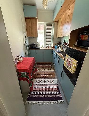 уй сатылат дом: ПРОДАЕТСЯ НЕМЕЦКИЙ ДОМ 📌 Общая площадь: 80 м² 🔹 Материал стен: кирпич — 6