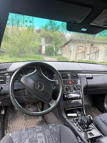 w211 211 211w e211 211e: Mercedes-Benz E-Class: 1995 г., 2.3 л, Ручные, Бензин, Седан — 4