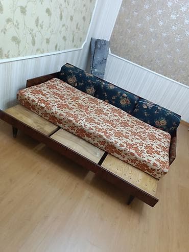 Прямой диван