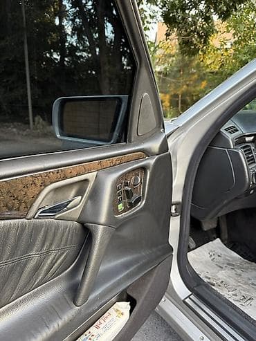 Mercedes-Benz E-Class: 1998 г., 4.3 л, Автомат, Бензин, Седан — 9