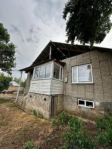 Кыймылсыз мүлк: 🏡 САТЫЛАТ ҮЙ 📍 Дареги: Талас облусу, Көк-Ой айылы, Субанова көчөсү — 8
