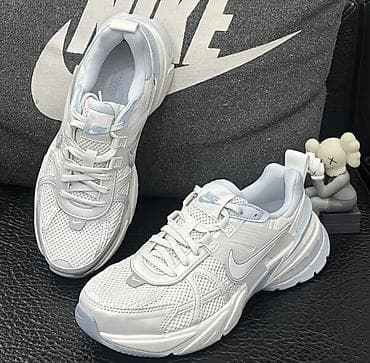 nike plus: Новые Кроссовки Nike (белые/светло‑серые) Реплика 1:1. Ошиблась с — 1