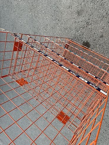 Другие товары для детей: Продаю стеллаж для магазина, в отличном состоянии. Цена: 5000 сом — 6