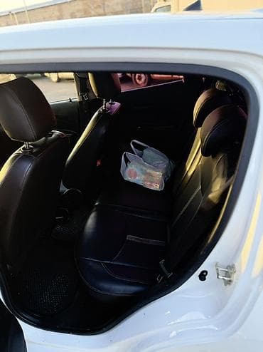 Продажа авто: Chevrolet Spark: 2020 г., 1 л, Автомат, Бензин, Хэтчбэк — 9