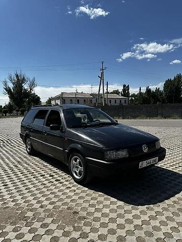 Volkswagen Passat Variant: 1990 г., 1.8 л, Механика, Бензин, Универсал at lalafo.kg Volkswagen Passat Variant: 1990 г., 1.8 л, Механика, Бензин, Универсал