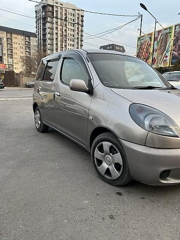 машина симёрка: Toyota Funcargo: 2002 г., 1.3 л, Автомат, Бензин, Универсал — 4