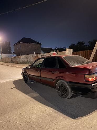 Volkswagen Passat: 1990 г., 1.8 л, Механика, Бензин, Седан — 4