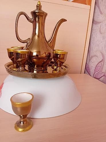 Продам,для декора смотрится очень красиво, есть небольшие сколы. отдам