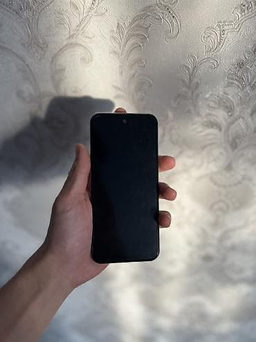 Аудиотехника: Смартфон W&O X200 - Экран: безрамочный с круглым вырезом под — 6