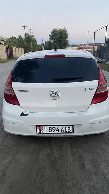 муссо автомобиль: Hyundai i30: 2009 г., 1.6 л, Автомат, Бензин, Хэтчбэк — 4