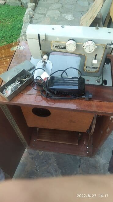 щивений машина: Продаю бытовую швейную машину "Чайка 3", производство СССР, с — 3