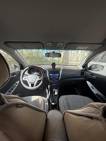 solaris accent: Hyundai Solaris: 2012 г., 1.6 л, Автомат, Бензин, Седан — 5