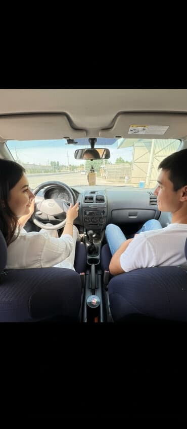 Hyundai Accent: 2001 г., 1.4 л, Механика, Бензиновая, Хэтчбэк