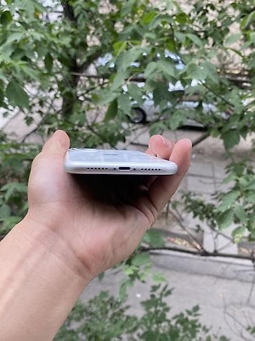 Техника и электроника: IPhone 11, Б/у, 128 ГБ, White Titanium, Чехол, 85 % — 5