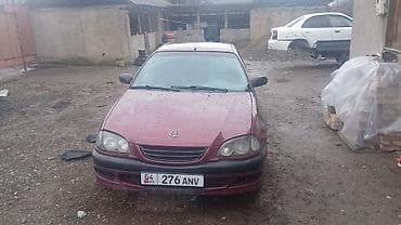Унаа сатуу: Toyota Avensis: 1999 г., 1.6 л, Кол менен иштөөчү, Бензин, Седан — 1