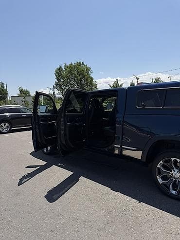 делал: Dodge Ram 1500: 2022 г., 5.7 л, Автомат, Бензин, Пикап — 8