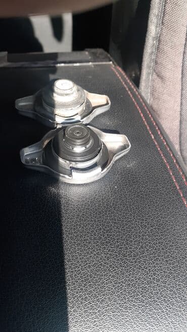 чистка радиатора авто: Крышки радиатора (2 шт.)
хонда оргинал япон г Ош — 4