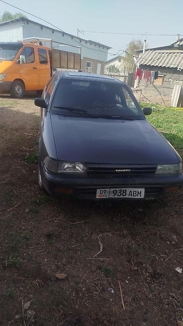 Toyota Спринтер: 1989 г., 1.6 л, Механика, Бензин, Хэтчбэк