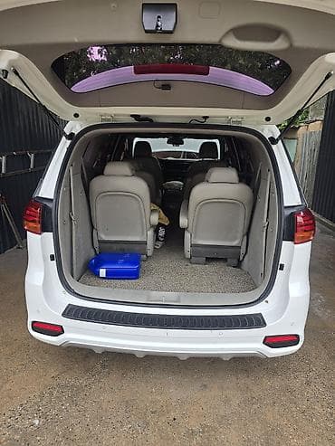 toyota verso 7 мест: Kia Carnival: 2019 г., Минивэн — 3
