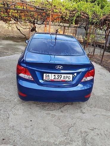 лак на авто: Hyundai Solaris: 2011 г., Седан — 2