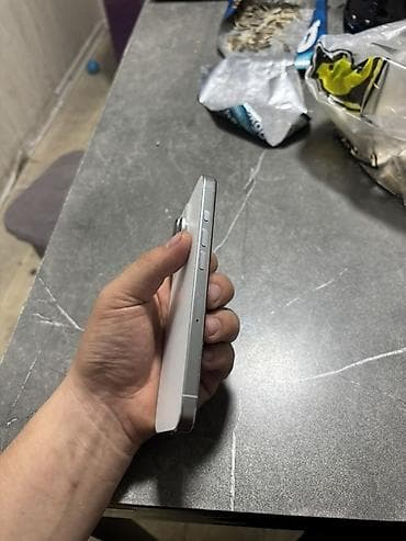 galaxy note 10 lite: IPhone 16 Pro, Б/у, 256 ГБ, Белый — 3