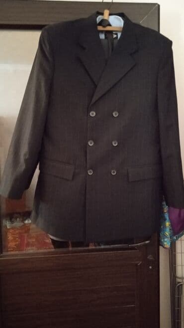 прокат мужских костюмов [возьми на прокат] бишкек фото: Продаю мужской костюм размер 50/52 новый цвет серый двубортный 1500 — 1