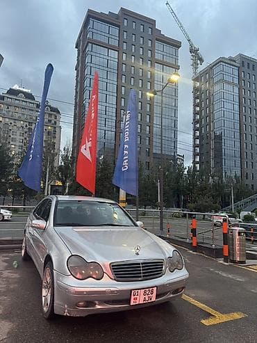 Продажа авто: Mercedes-Benz C-Class: 2001 г., 2 л, Автомат, Бензин, Седан — 3