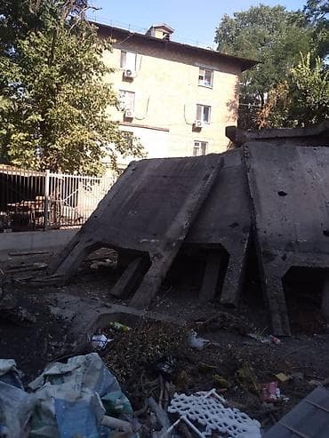 Стеновые плиты: Бетонные заборы советский длиной 2,5 ширина 2 метр штук 3000 сом - — 1