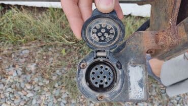 электро мафет: Фаркоп Для легковых авто Mazda, Б/у — 3