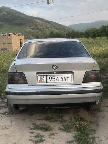 Унаа сатуу: BMW 3 series: 1990 г., 1.8 л, Кол менен иштөөчү, Бензин, Седан — 8
