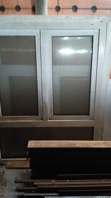 Панели для дверей: Двери и окна (комплект) 1) Входная двустворчатая дверь: - Материал — 3