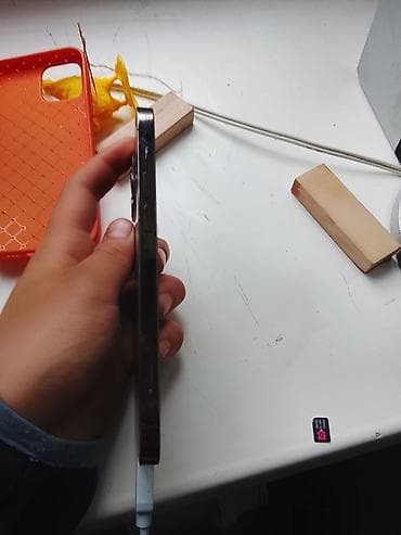 iphone telefon: IPhone 12 Pro, 128 ГБ, Графит, Чехол — 2