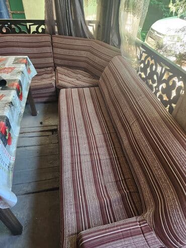 дом на колесах купить бишкек: Размер 2.1*2.7 Угловой диван с обивкой в полоску коричневых и бежевых — 1