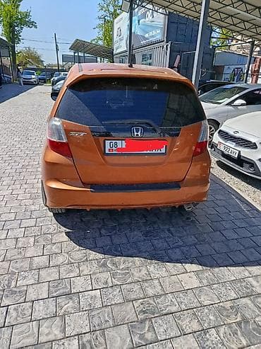 Продажа авто: Honda Jazz: 2011 г., Автомат, Бензин, Хэтчбэк — 1