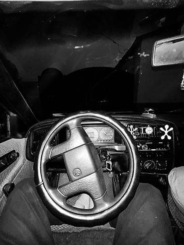 бампер передний тойота ист: Volkswagen Passat: 1990 г., 1.8 л, Механика, Бензин, Универсал — 4