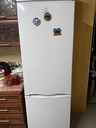 Муздаткыч Indesit, Колдонулган, Эки камералуу, 2 * 60