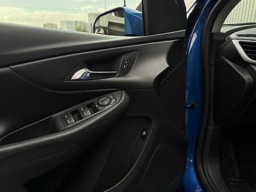 e2 byd: Chevrolet Volt: 2017 г., 1.5 л, Вариатор, Гибрид, Хэтчбэк — 10