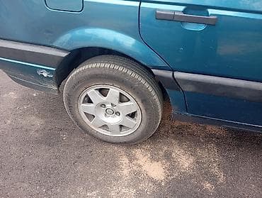 салон гольф 4: Volkswagen Passat: 1993 г., 1.8 л, Механика, Бензин, Седан — 3