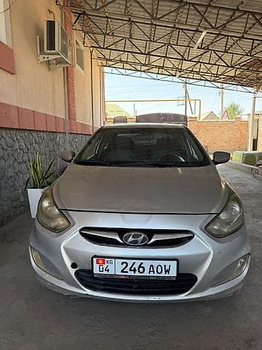 Унаа: Hyundai Accent: 2011 г., 1.4 л, Кол менен иштөөчү, Бензин, Седан — 2