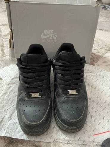 свадебные платья бишкек дордой: Мужские кроссовки, 40, Nike, Б/у, цвет - Черный, Самовывоз — 1