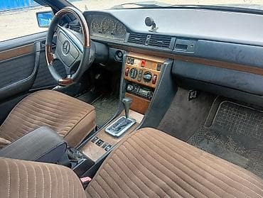 Mercedes-Benz W124: 1990 г., 2.8 л, Автомат, Бензин, Седан