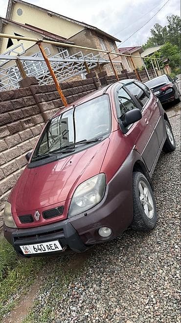 Renault Scenic: 2002 г., 2 л, Механика, Бензин, Универсал