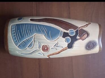 Продаю вазы. настольные